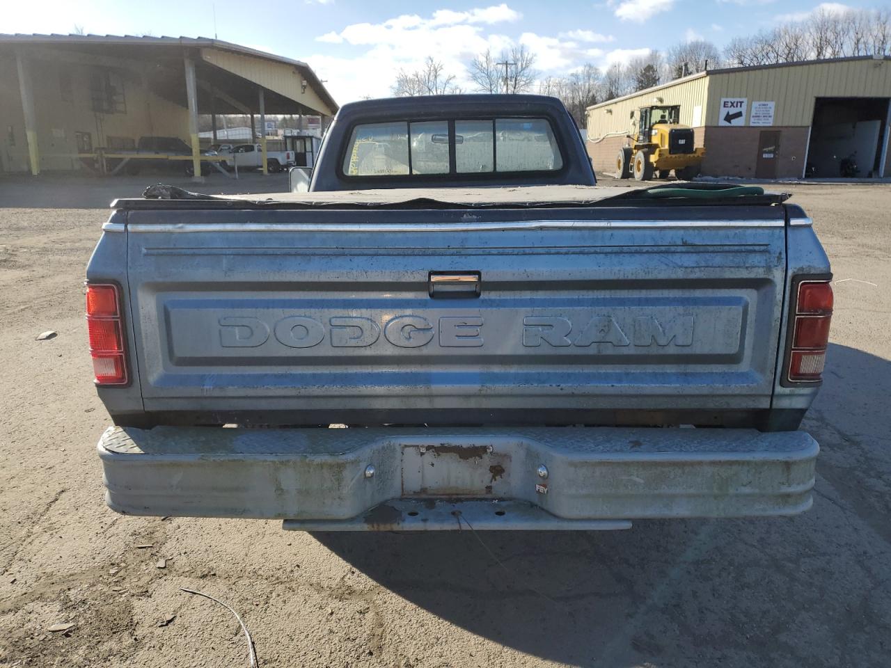 1985 Dodge Ram 150 VIN: 1B7ED14H1FS648058 Lot: 42572175