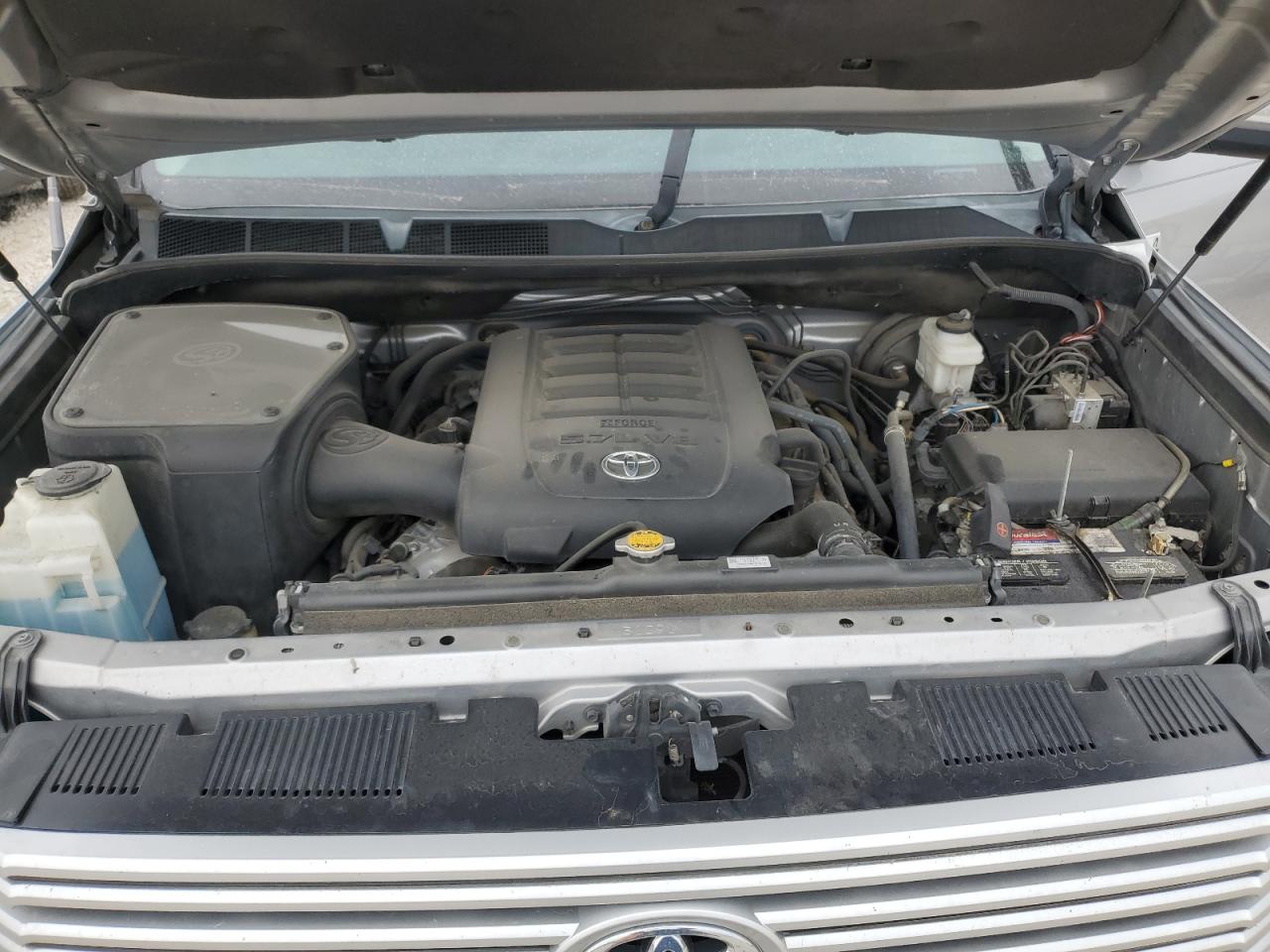 2017 Toyota Tundra - Image 11
