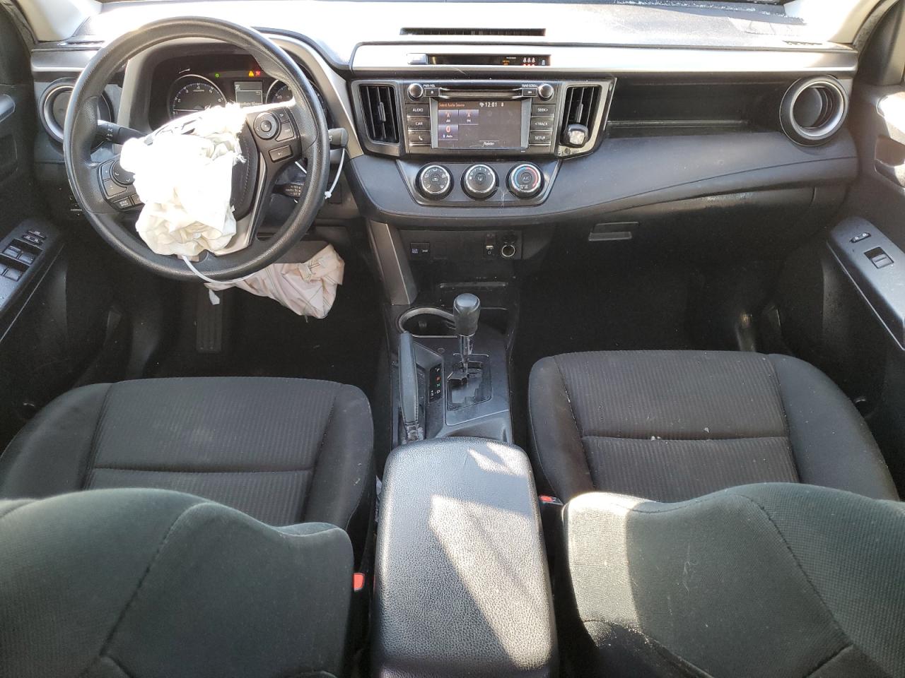2017 Toyota RAV 4 - Image 8
