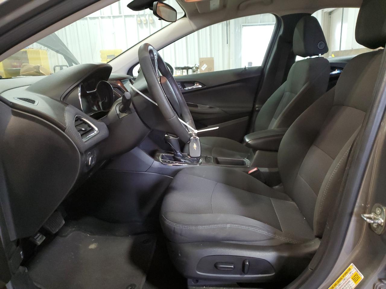 2018 Chevrolet Cruze - Image 7
