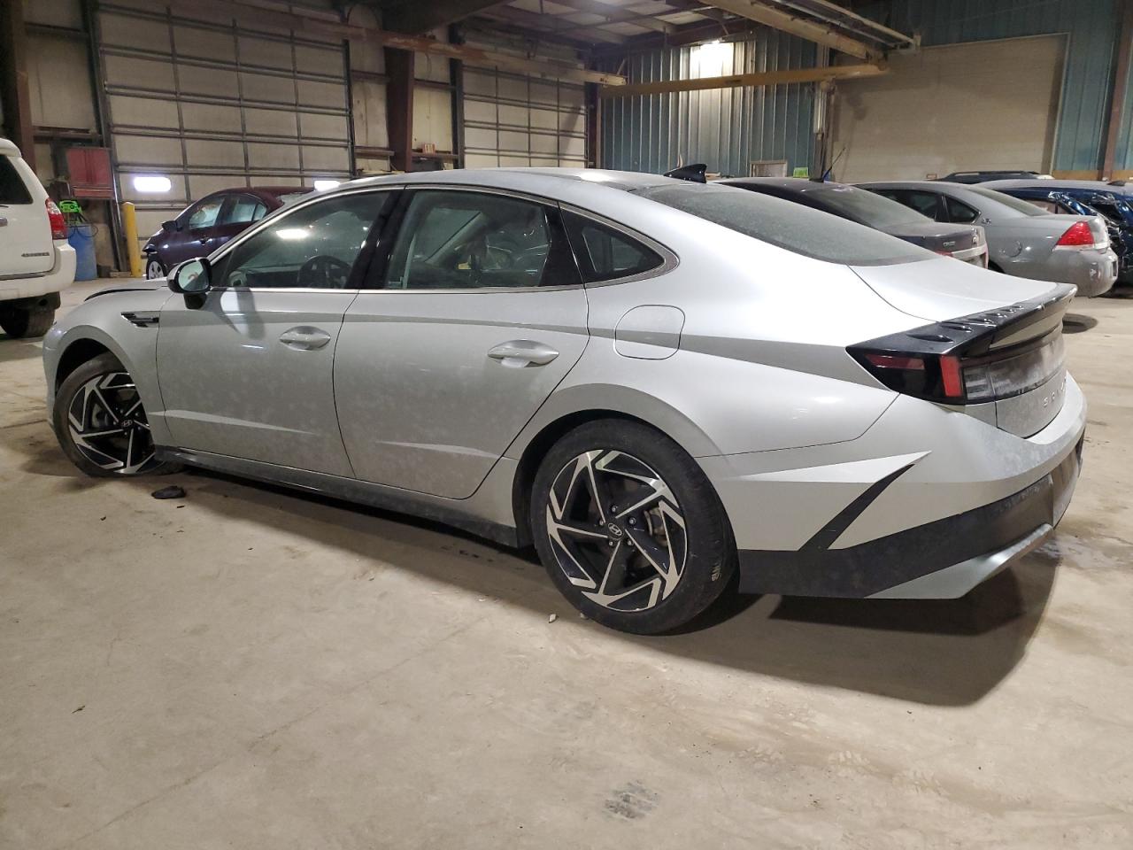 2024 Hyundai Sonata - Image 2