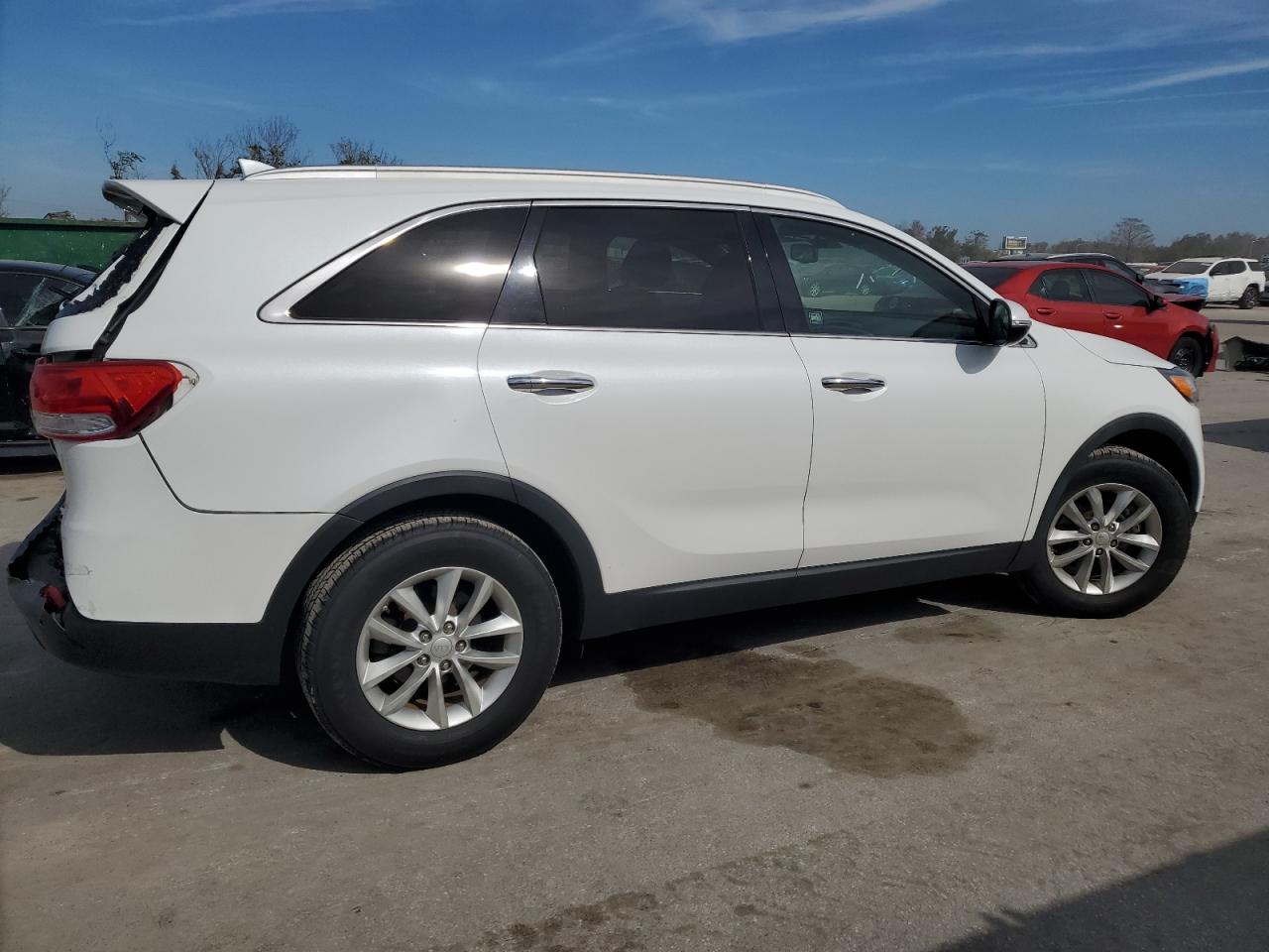 2016 Kia Sorento - Image 3