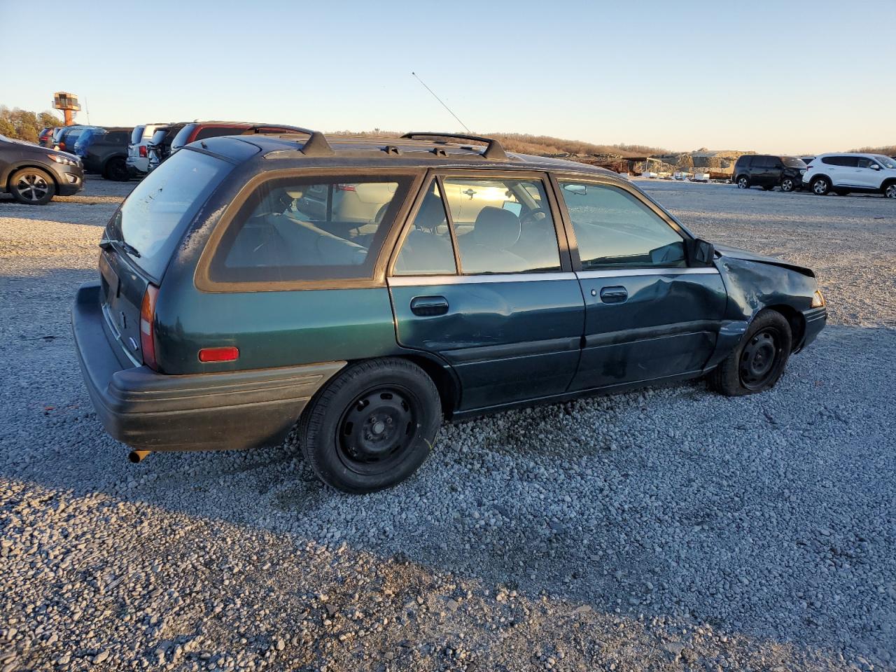 1995 Ford Escort - Image 3