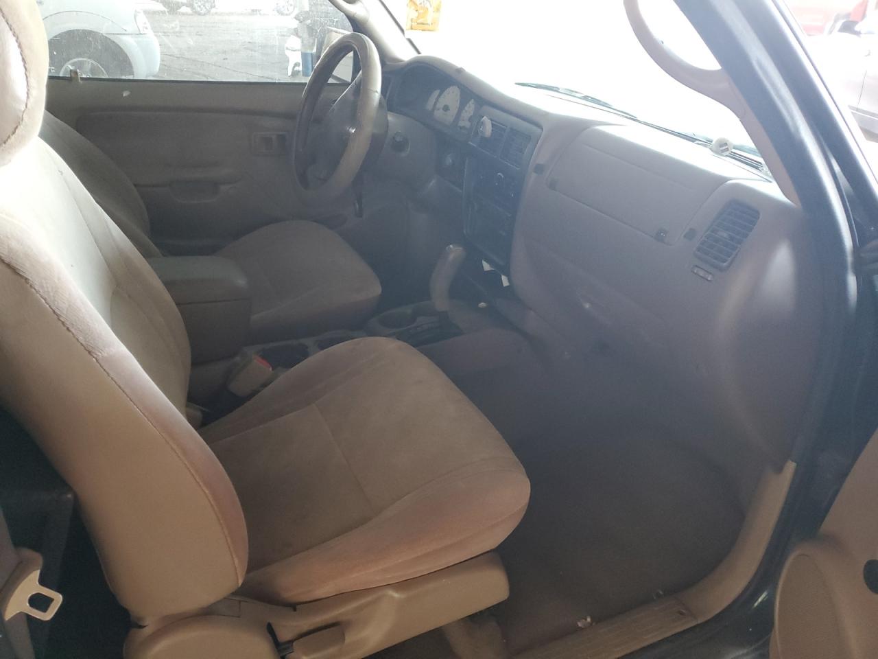 2002 Toyota Tacoma - Image 10