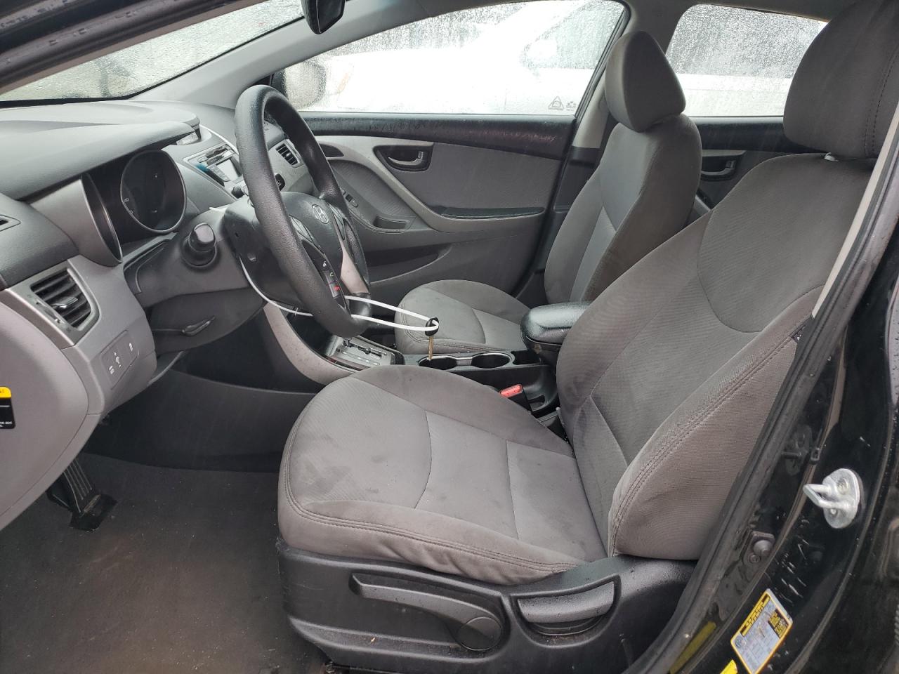2013 Hyundai Elantra - Image 7