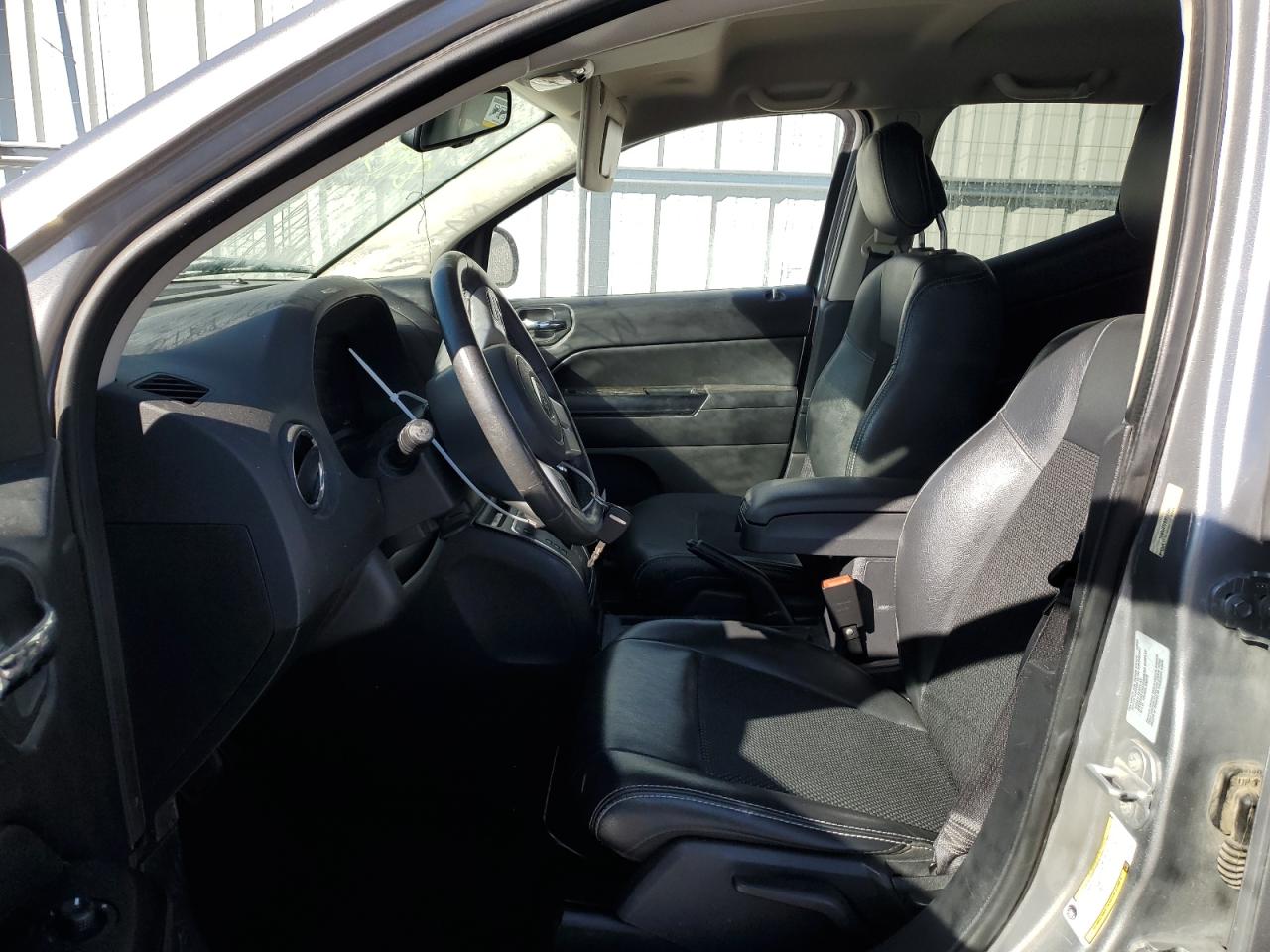 2016 Jeep Compass - Image 7