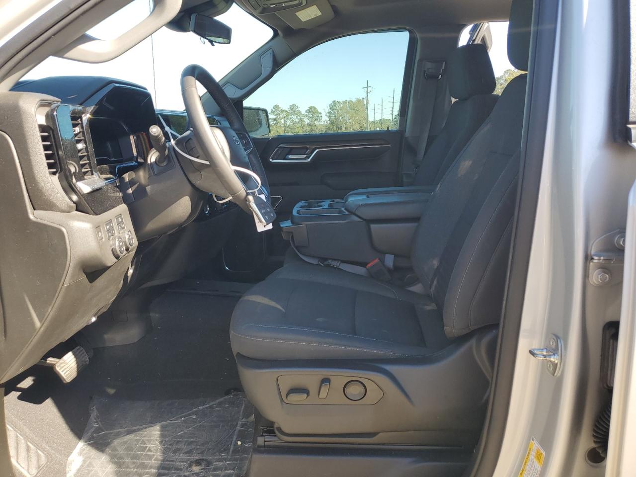 2022 Chevrolet Silverado - Image 7