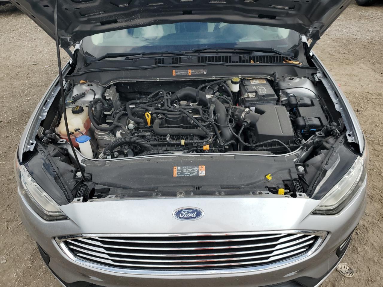2020 Ford Fusion - Image 11