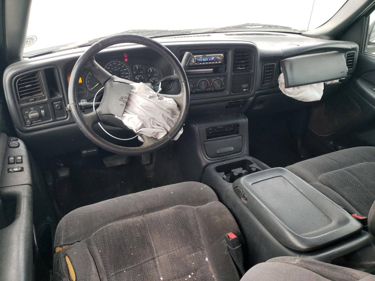 2002 Chevrolet Silverado - Image 8