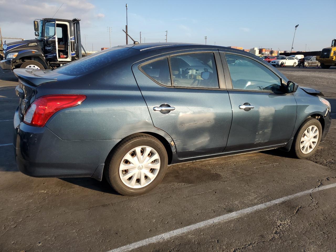 2015 Nissan Versa - Image 3