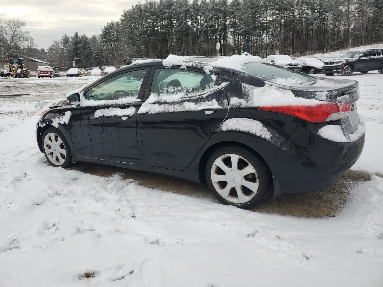 2013 Hyundai Elantra - Image 2