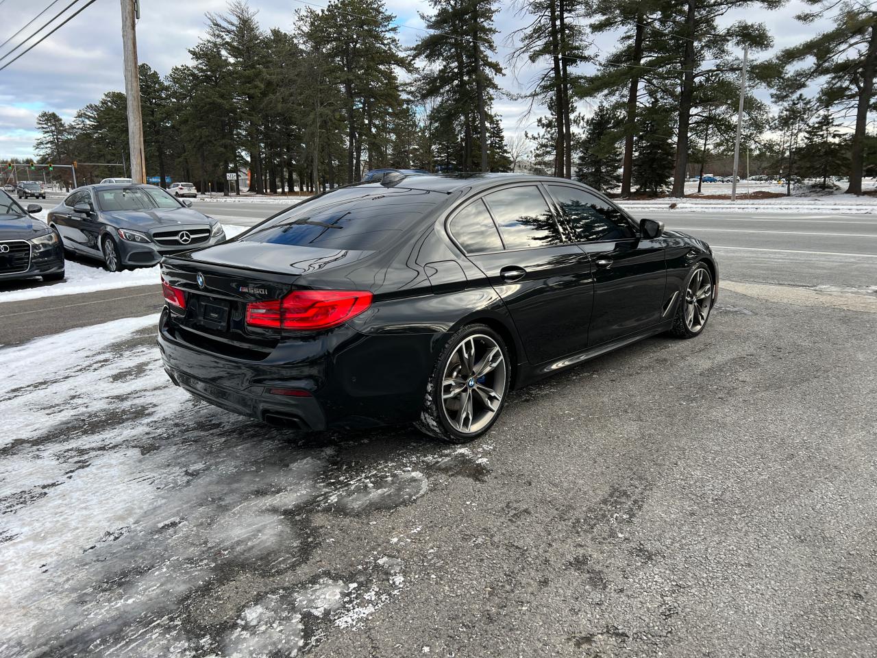 VIN WBAJB9C50JB036431 2018 BMW M5 no.4