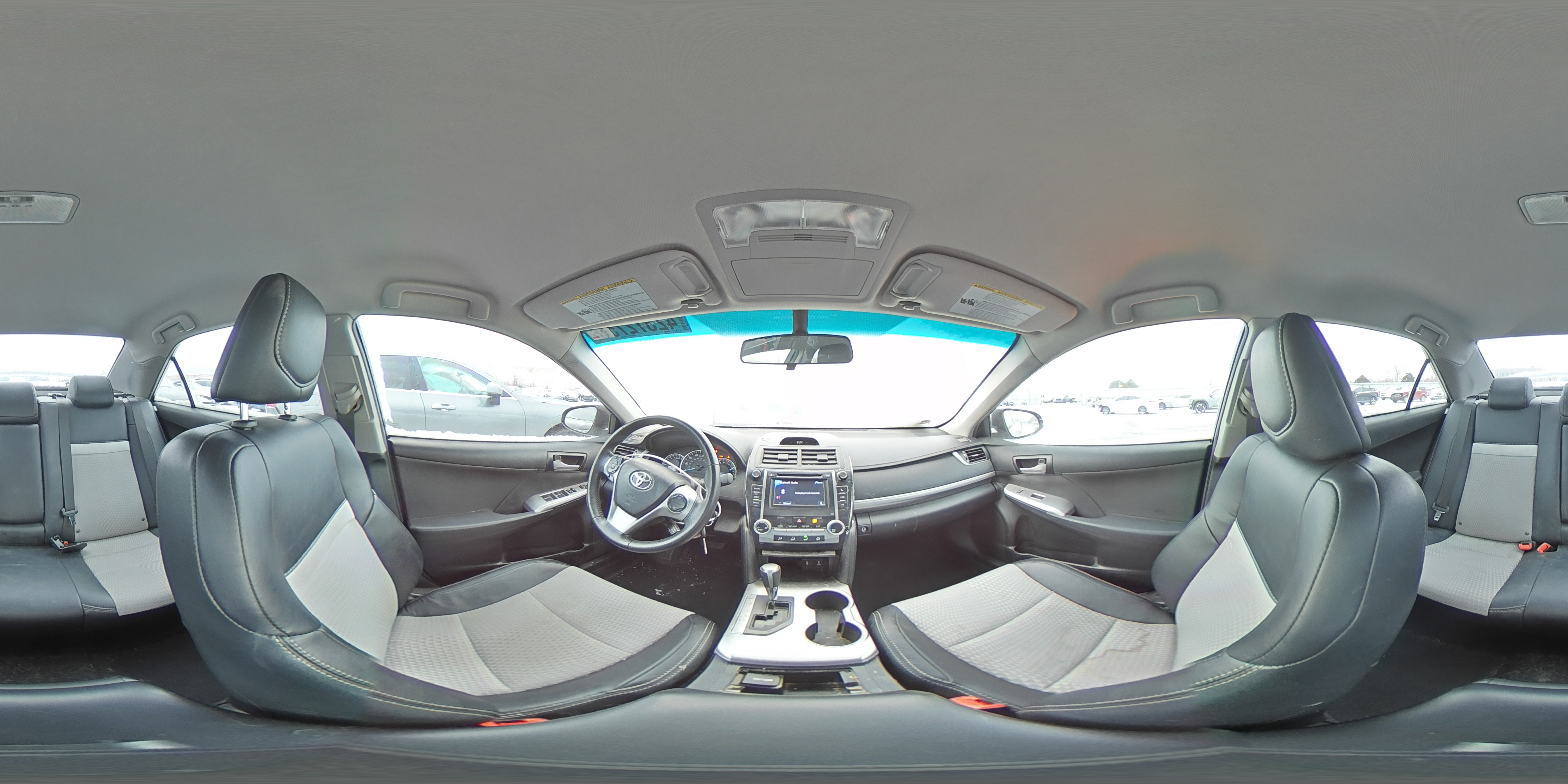2013 Toyota Camry - Image 14