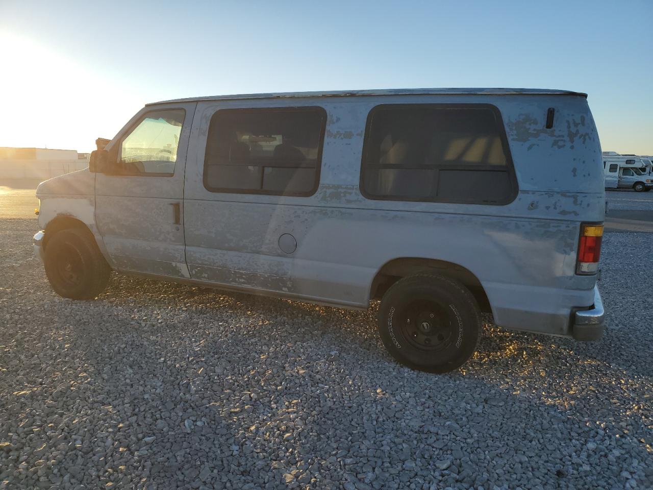 1993 Ford Econoline - Image 2