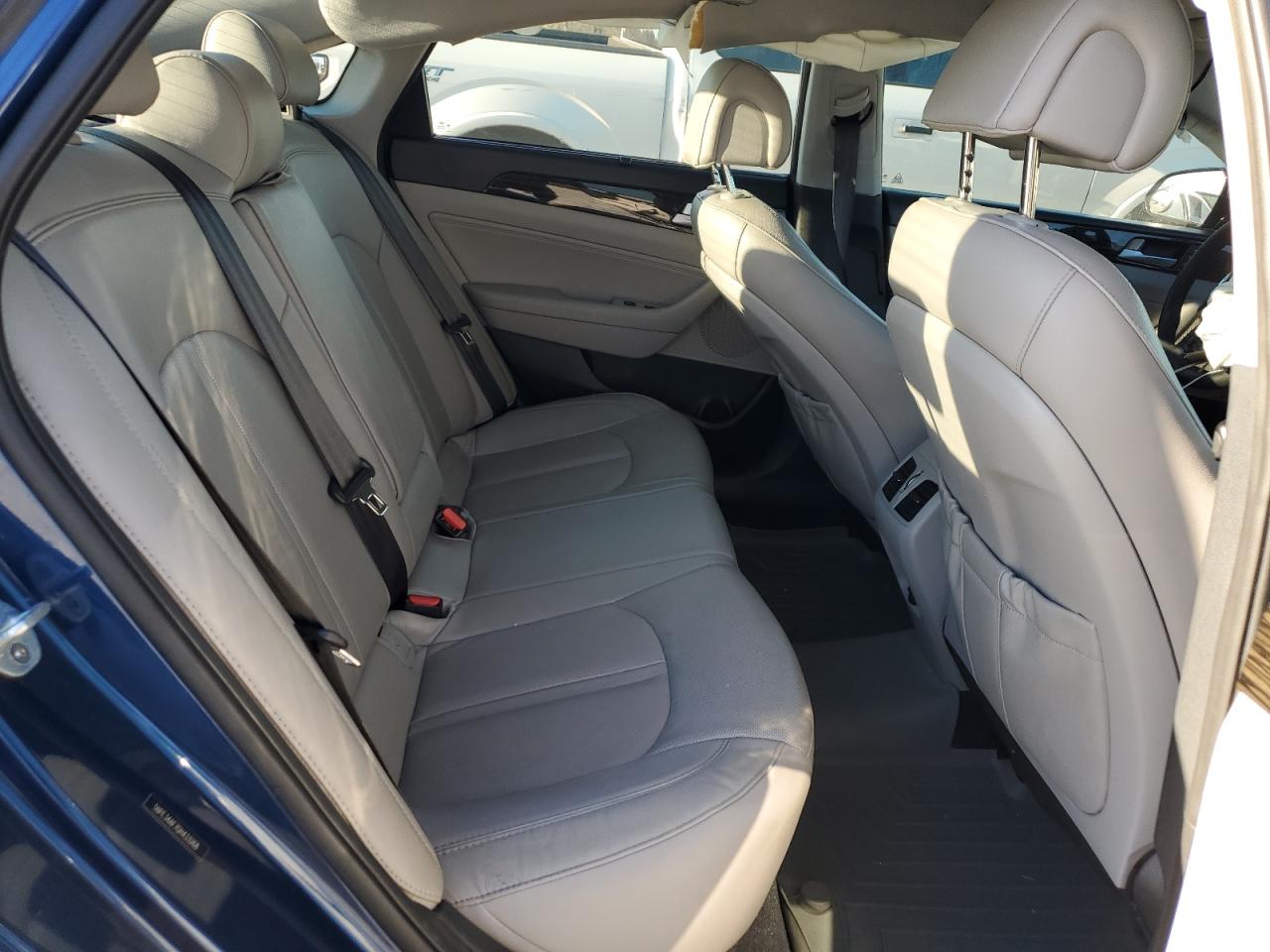 2016 Hyundai Sonata - Image 10