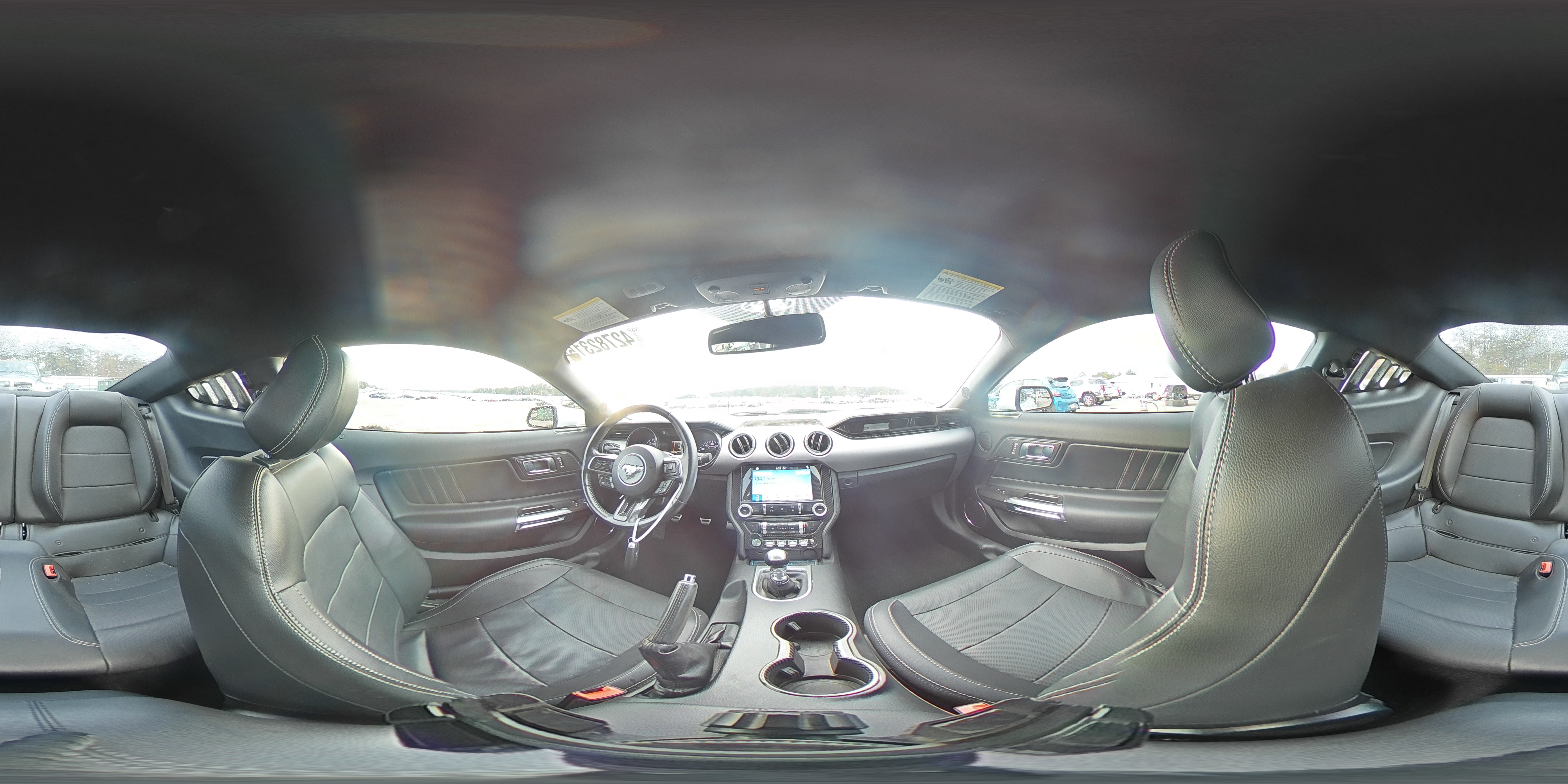 2019 Ford Mustang - Image 14