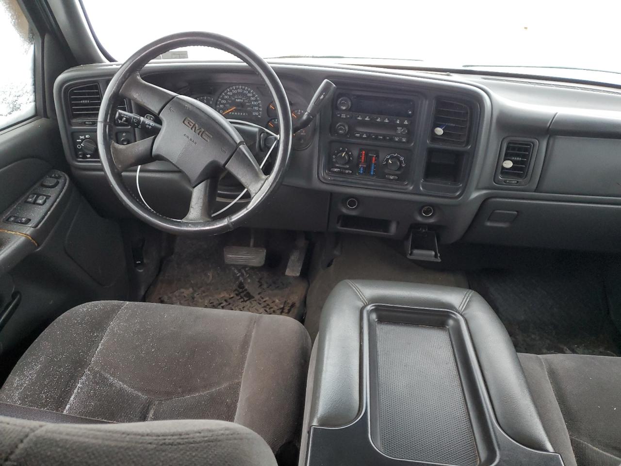 2006 GMC Sierra - Image 8