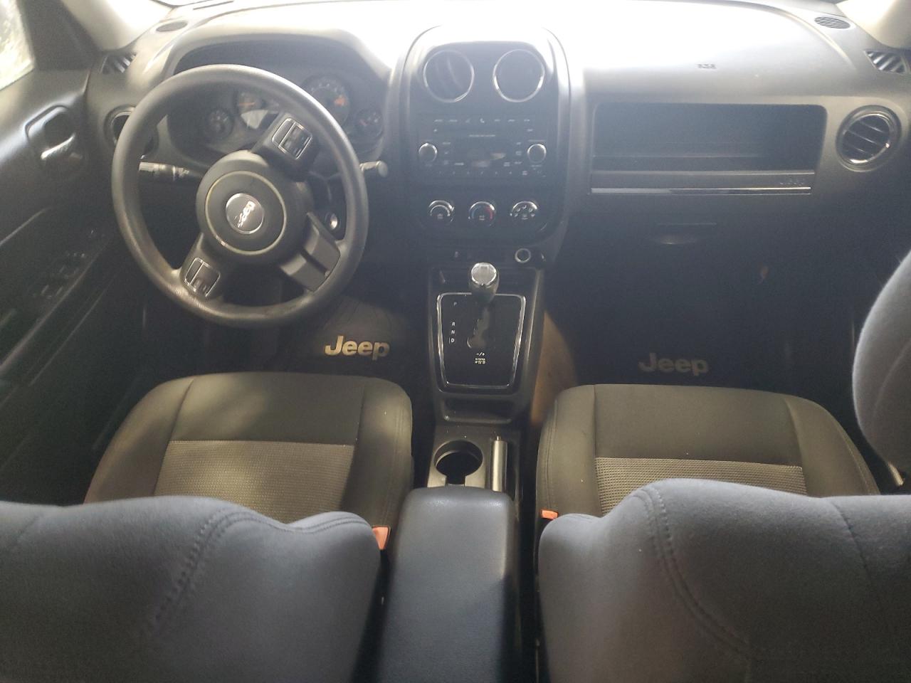 2017 Jeep Liberty (Patriot) - Image 8