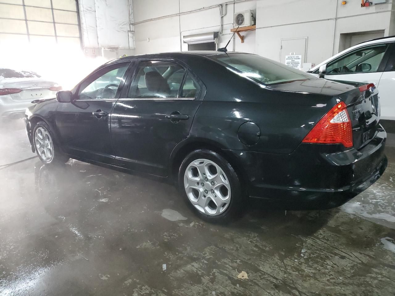 2010 Ford Fusion - Image 2