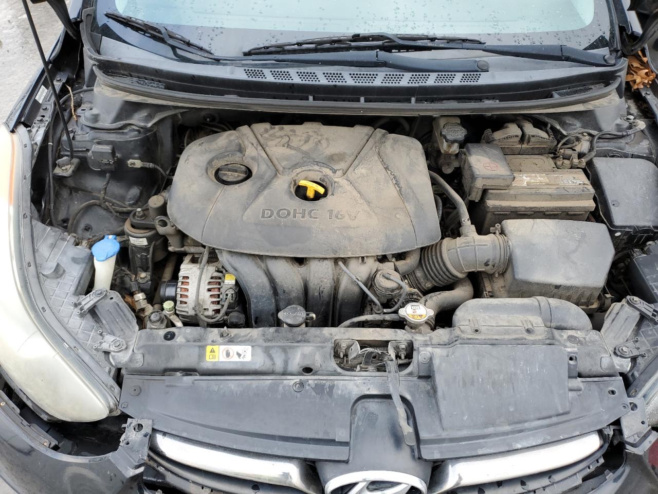 2012 Hyundai Elantra - Image 11