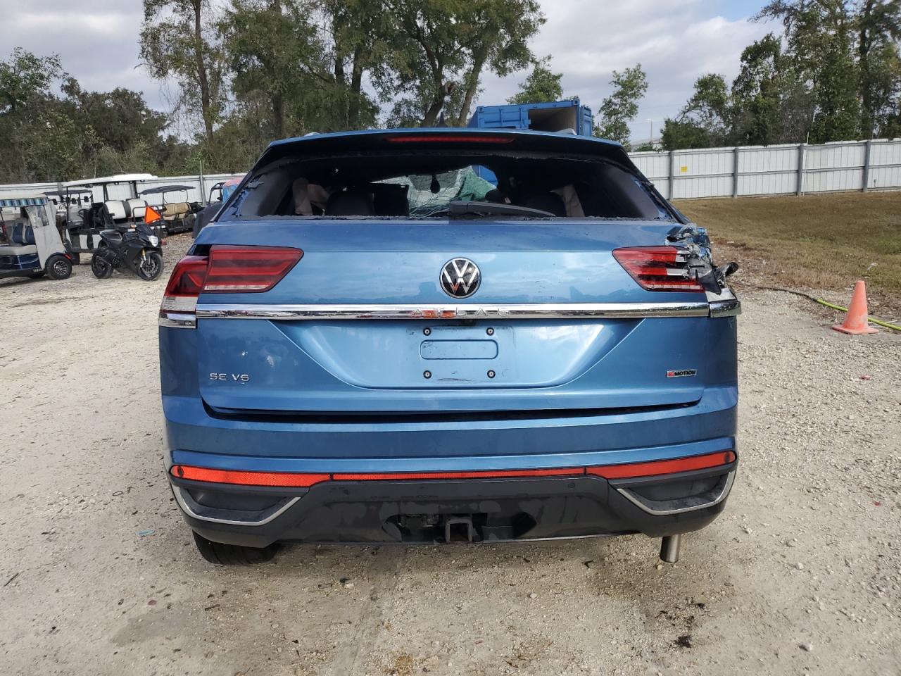 1v26e2ca4lc227964 1V26E2CA4LC227964 2020 Volkswagen Atlas Cross Sport Se