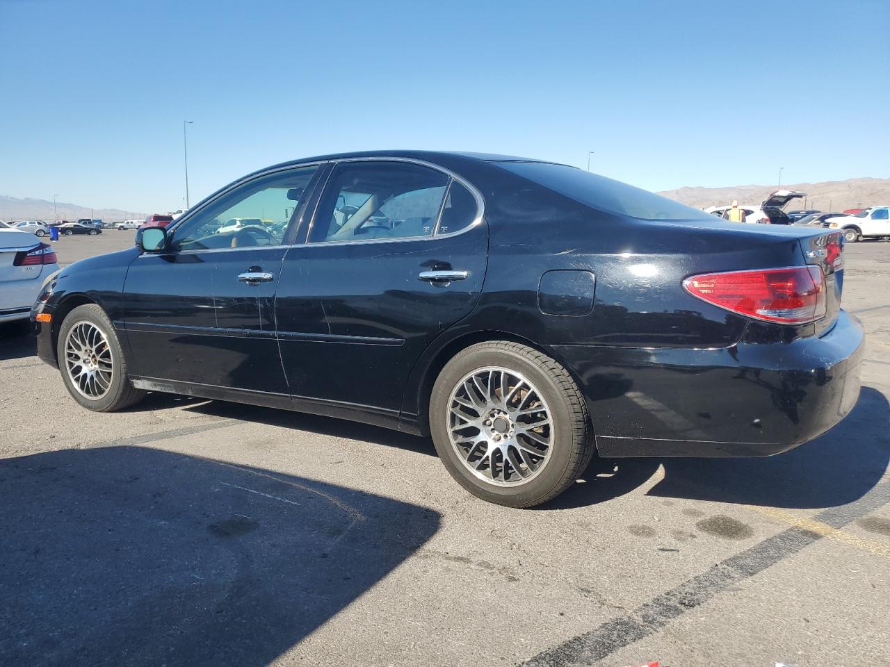 2005 Lexus ES - Image 2