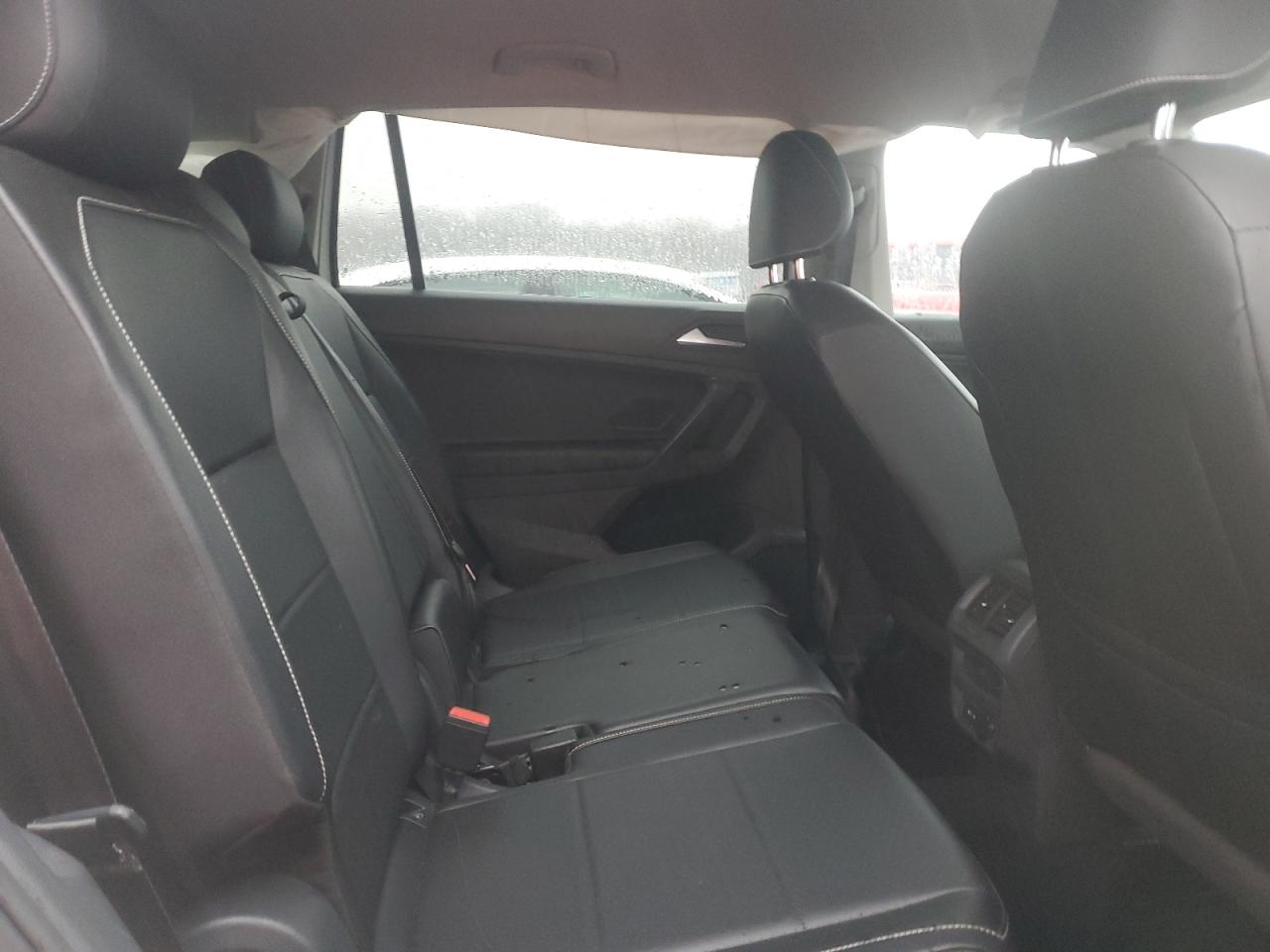 2021 Volkswagen Tiguan - Image 10