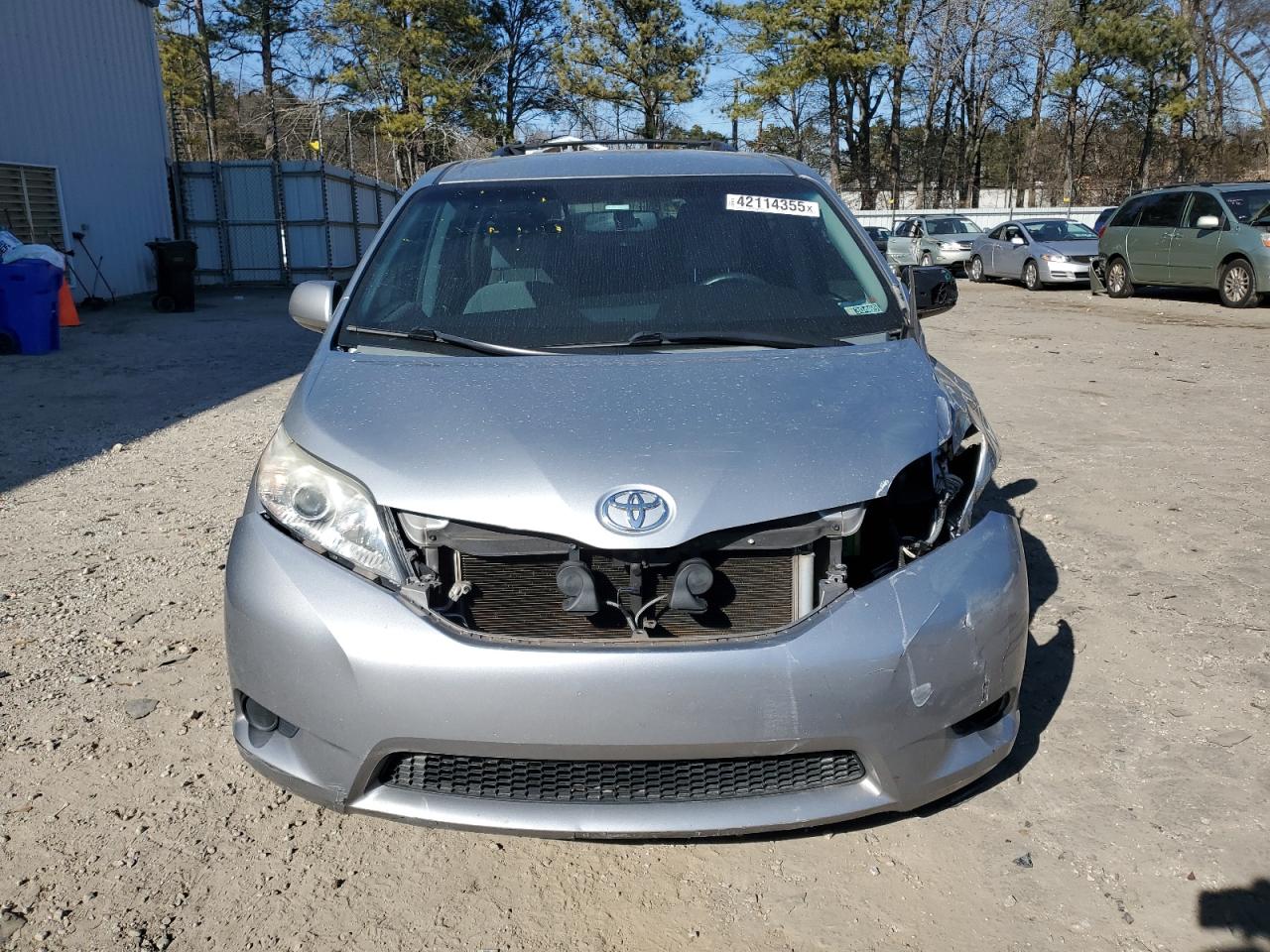 2015 Toyota Sienna - Image 5