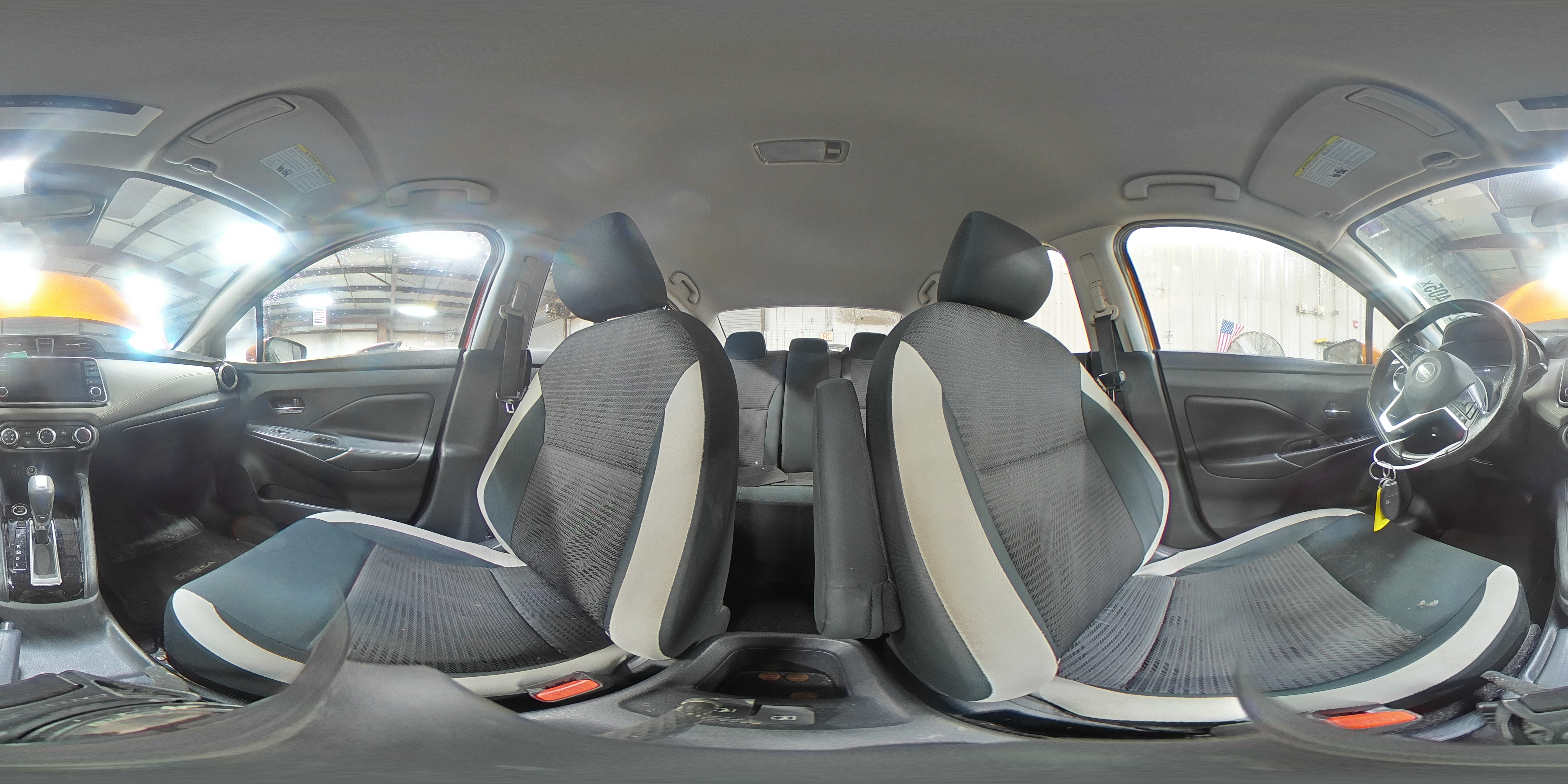 2020 Nissan Versa - Image 14
