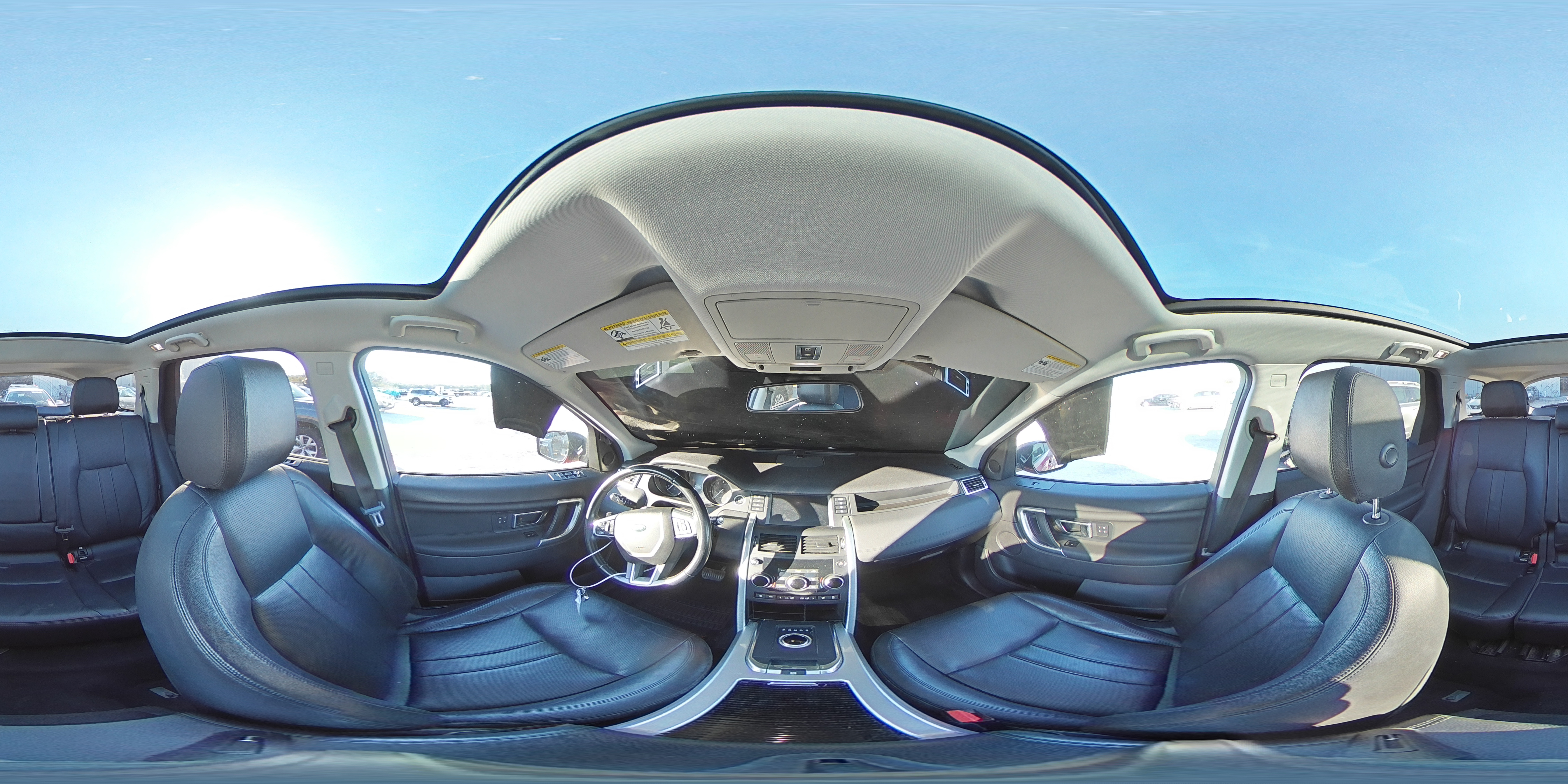 2018 Land Rover Discovery - Image 15