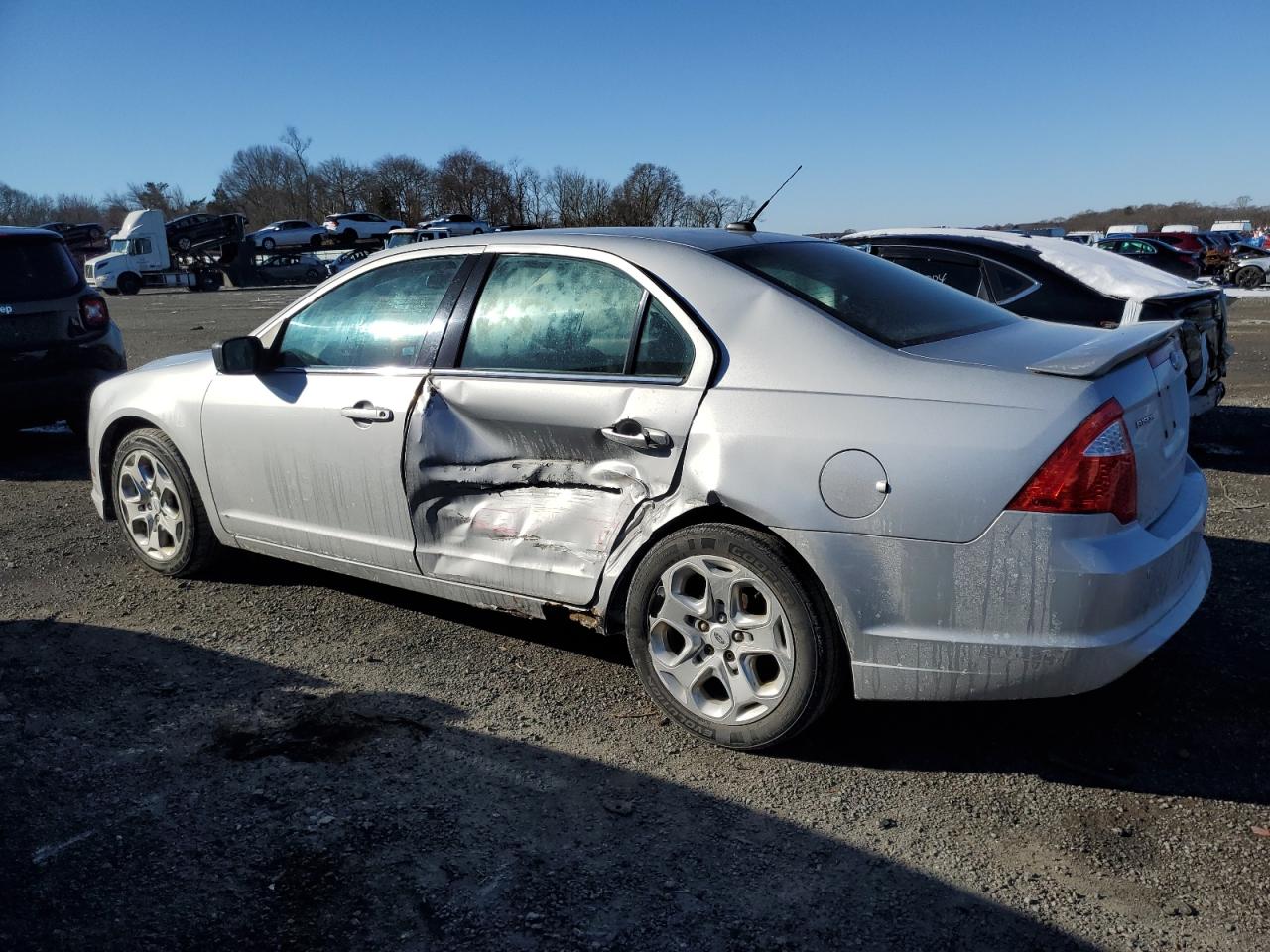 2010 Ford Fusion - Image 2