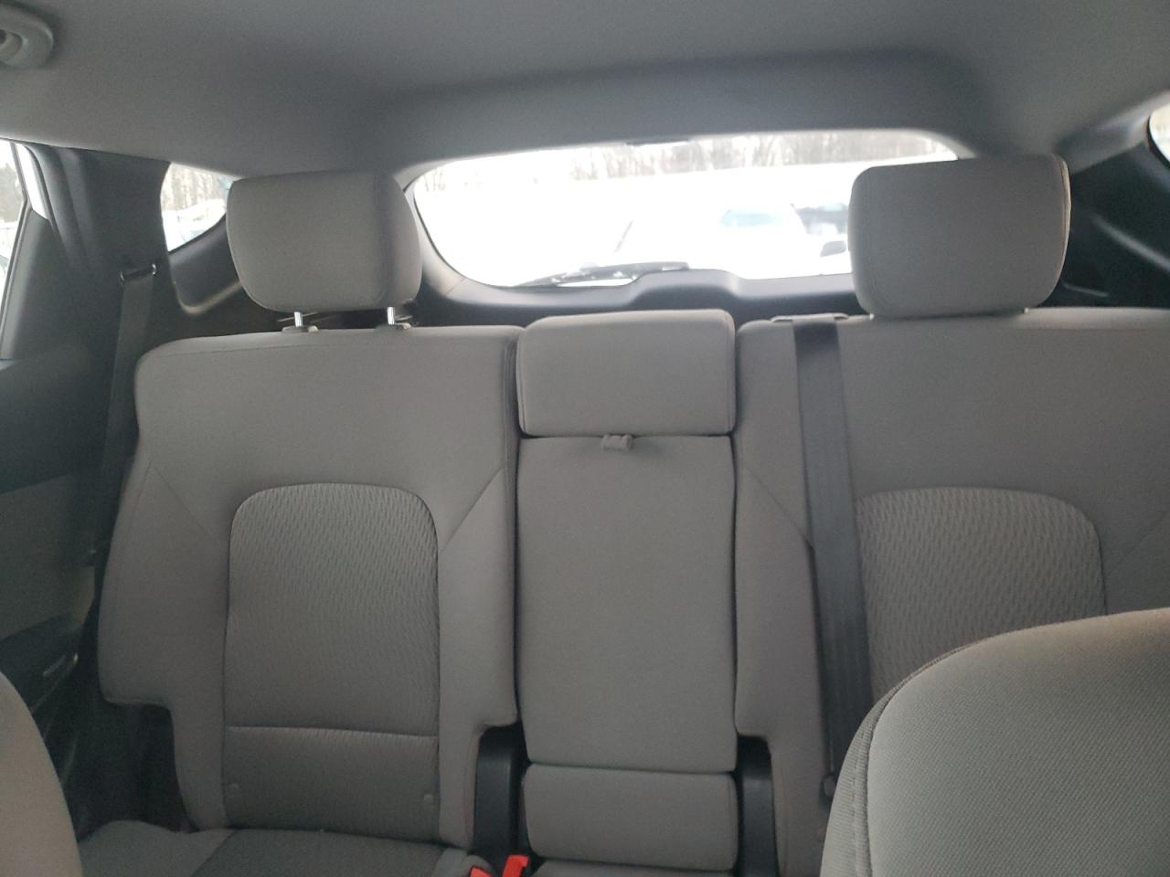 2018 Hyundai Santa Fe - Image 10