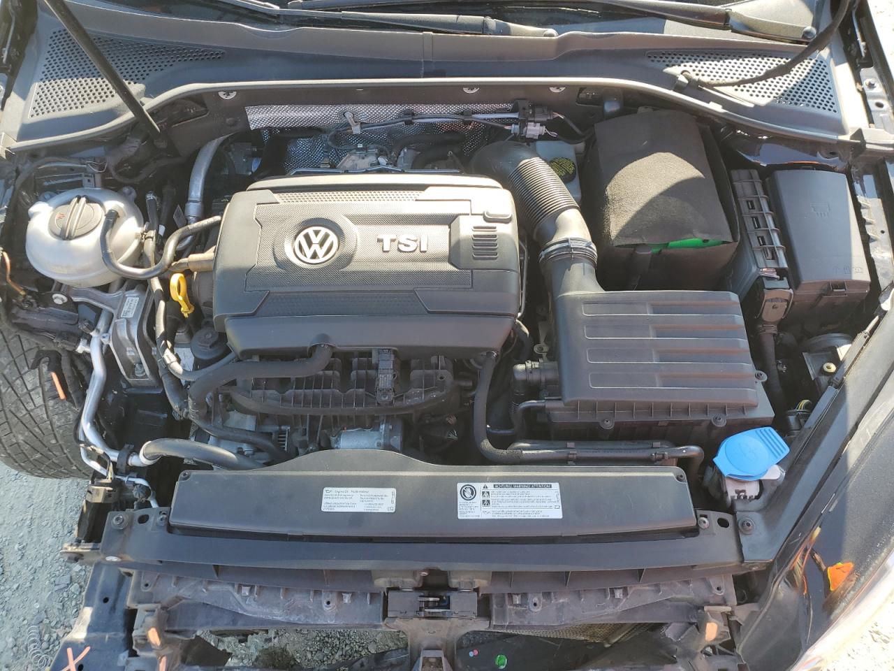 2017 Volkswagen GTI - Image 11