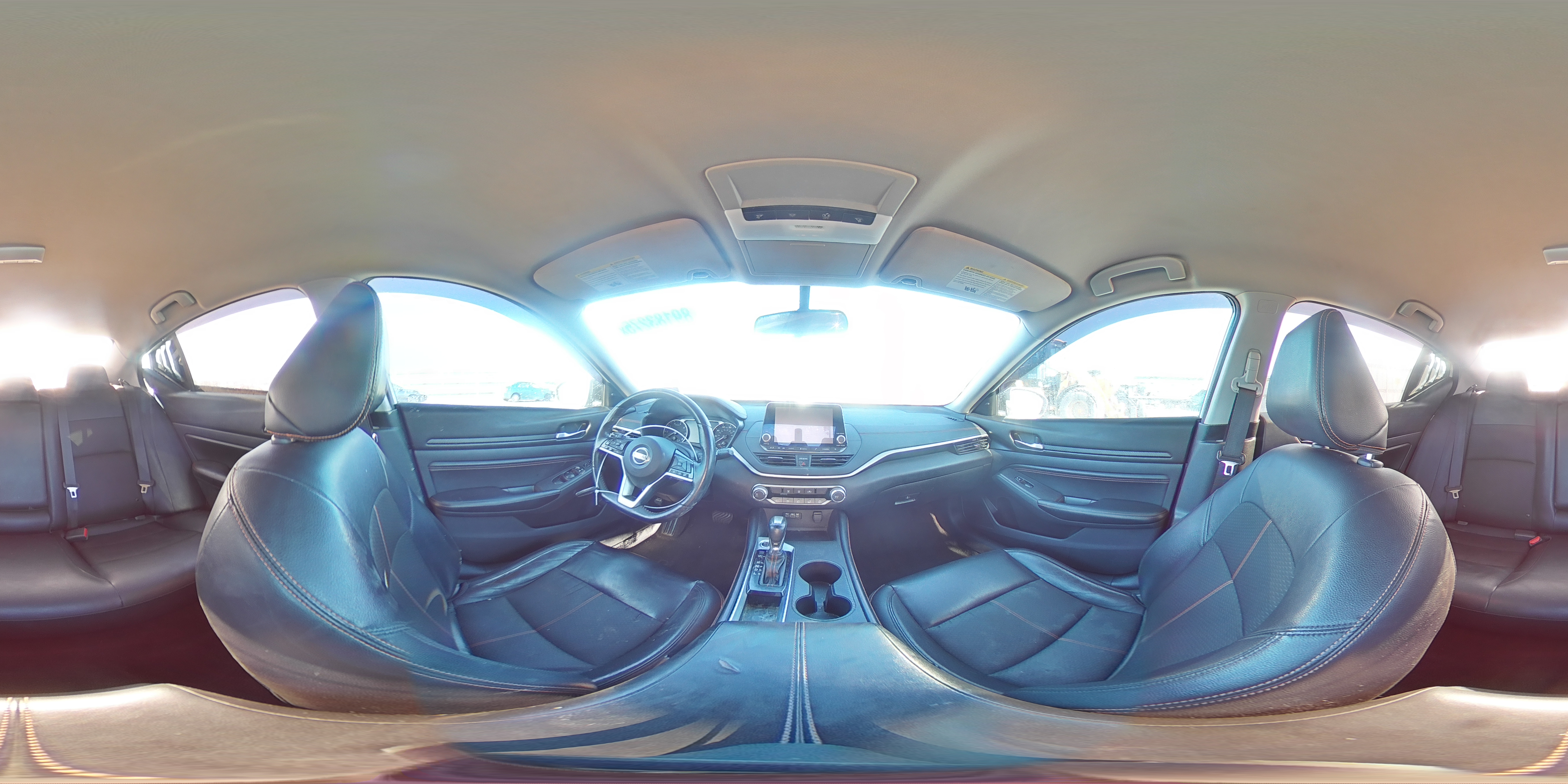 2019 Nissan Altima - Image 13