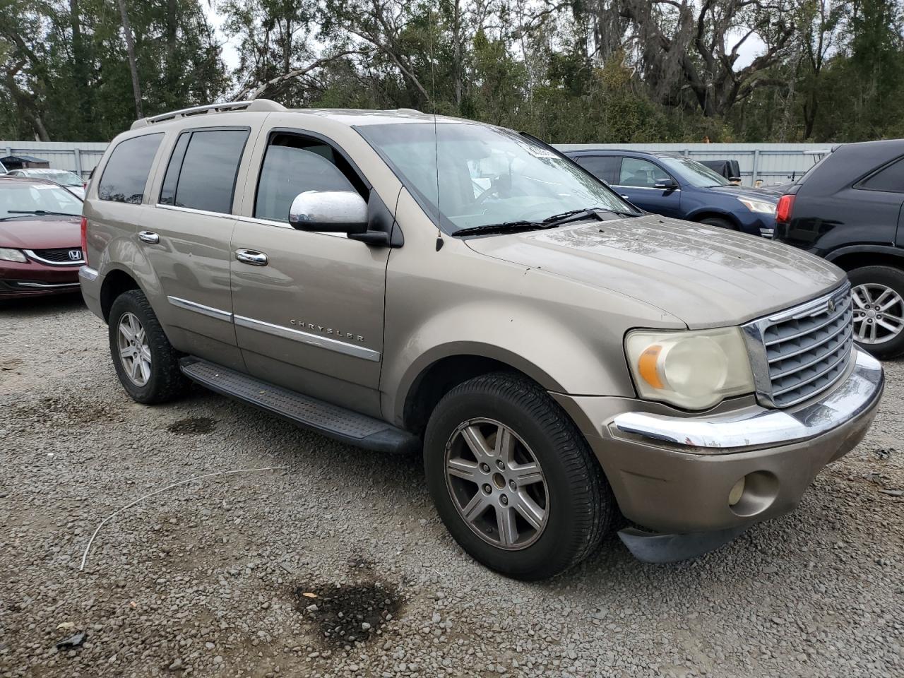 2007 Chrysler Aspen - Image 4