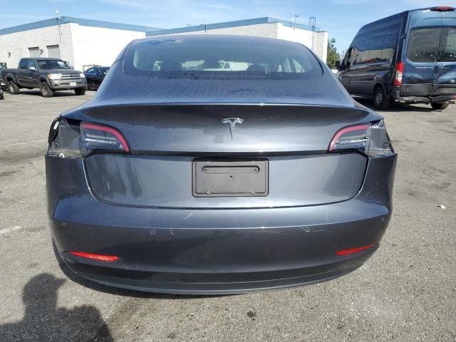  TESLA MODEL 3 2022 Сірий