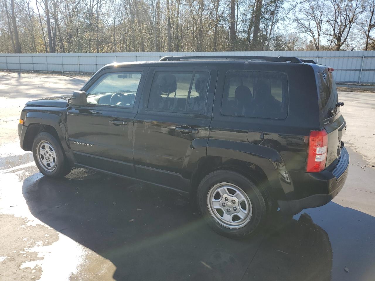 2012 Jeep Liberty (Patriot) - Image 2