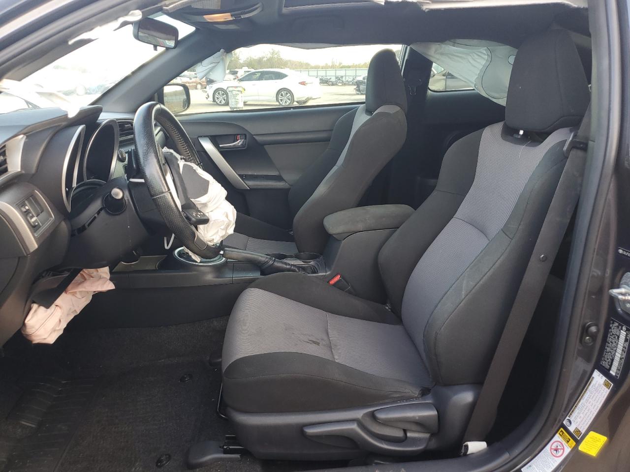 2016 Scion tC - Image 7