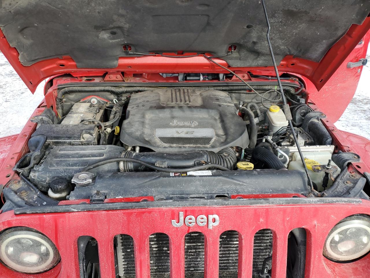 2014 Jeep Wrangler - Image 12