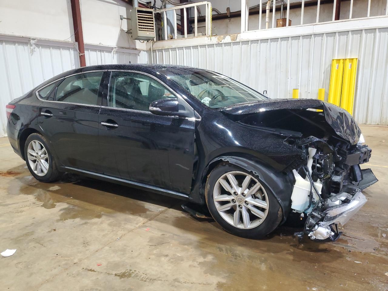 2015 Toyota Avalon - Image 4