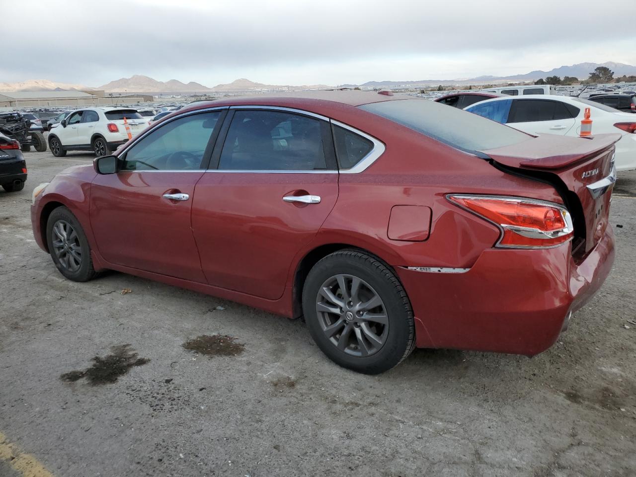 2015 Nissan Altima - Image 2