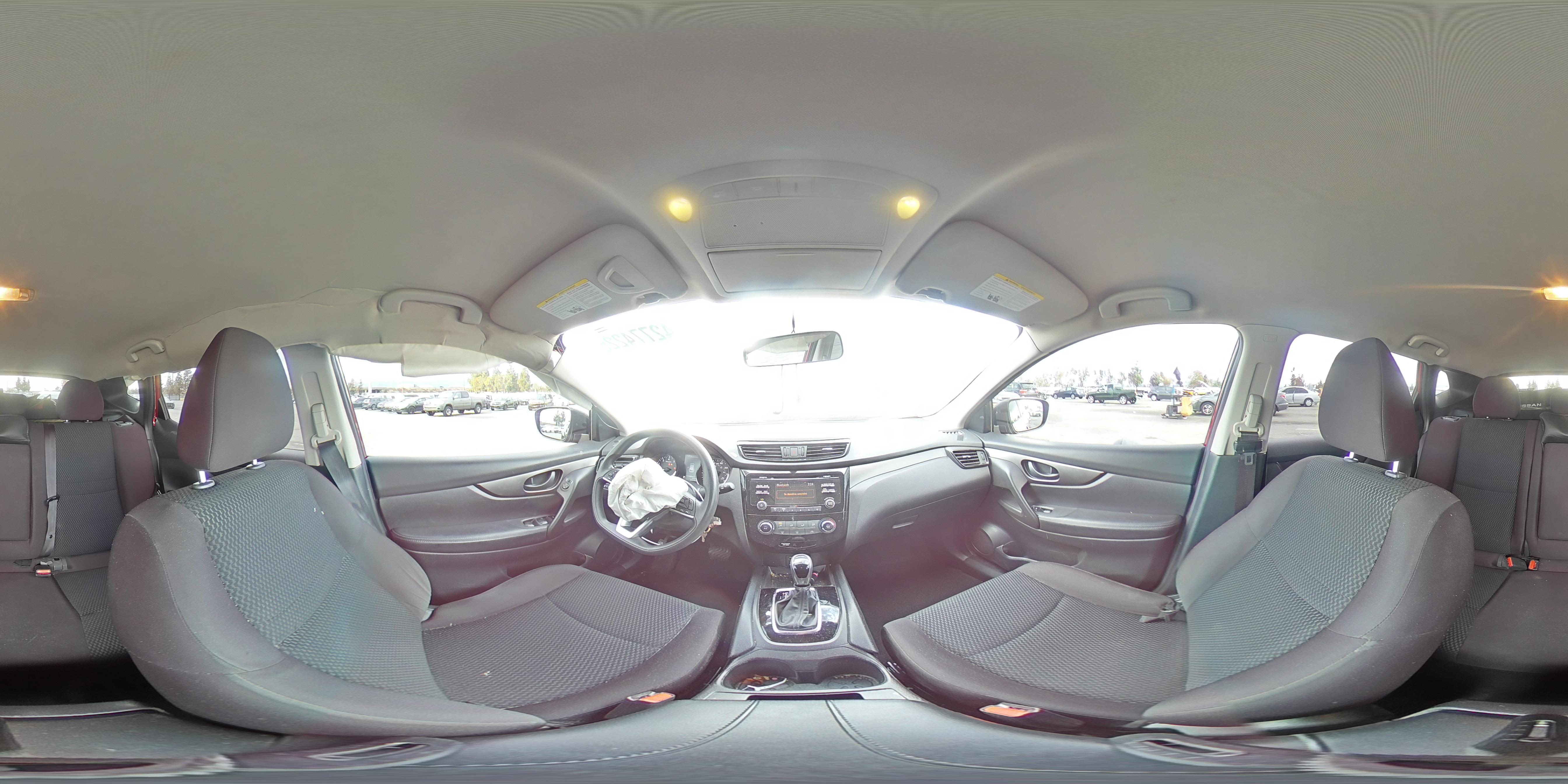 2018 Nissan Rogue - Image 12