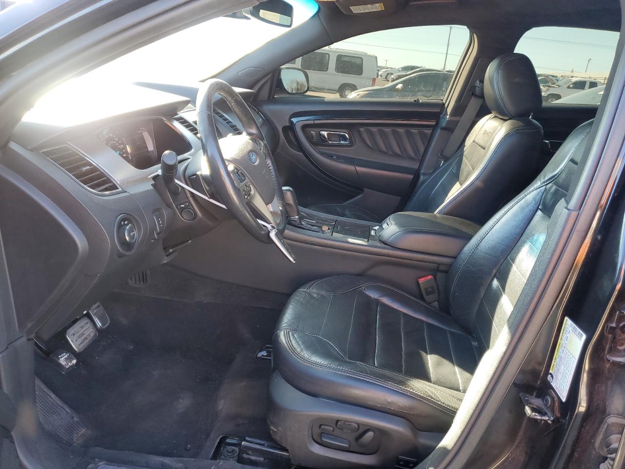 2015 Ford Taurus - Image 7