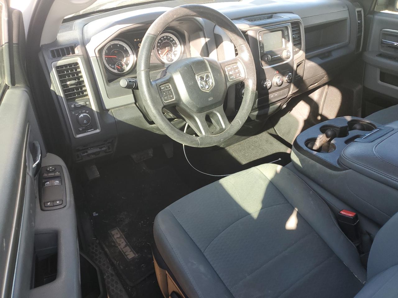 2016 RAM 1500 - Image 8