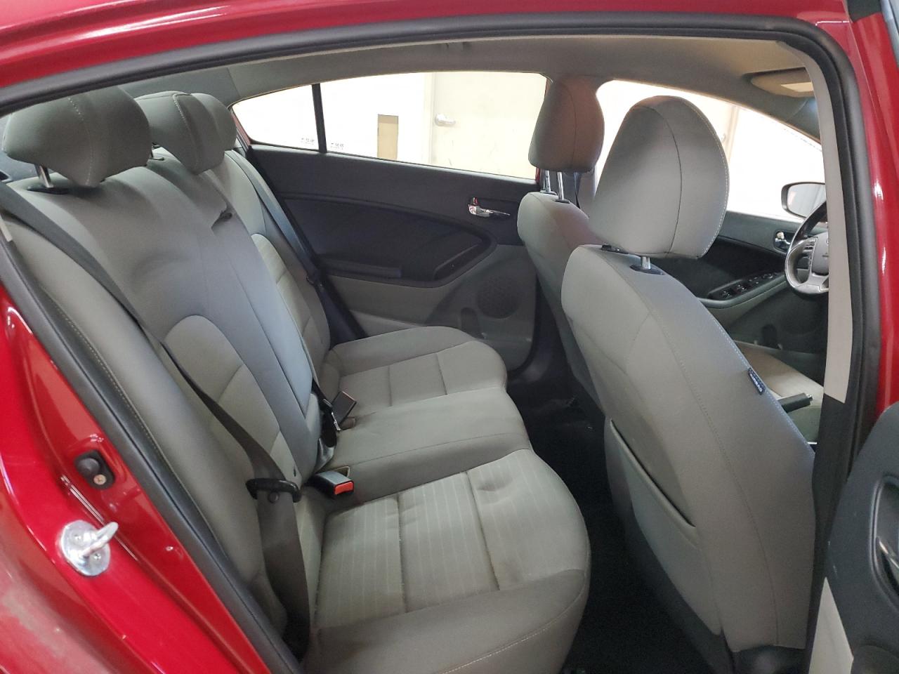 2016 Kia Forte - Image 10