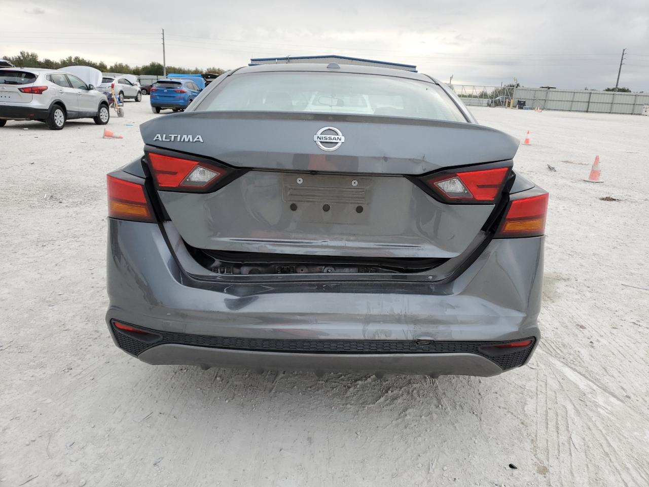 2019 Nissan Altima - Image 6