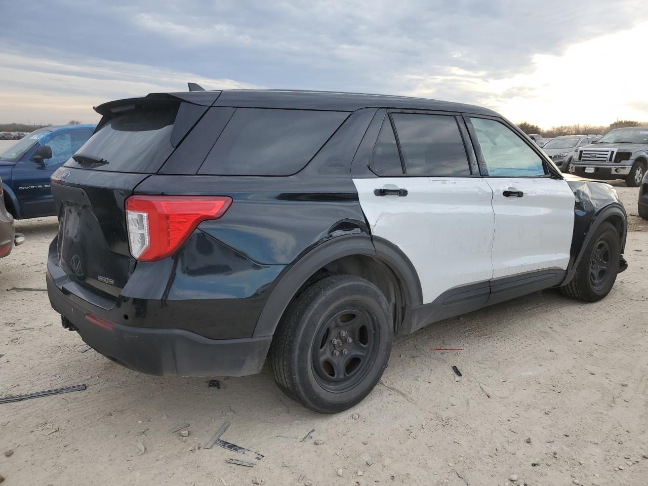 2021 Ford Explorer - Image 3