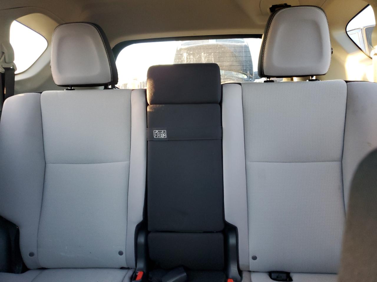2016 Toyota RAV 4 - Image 10