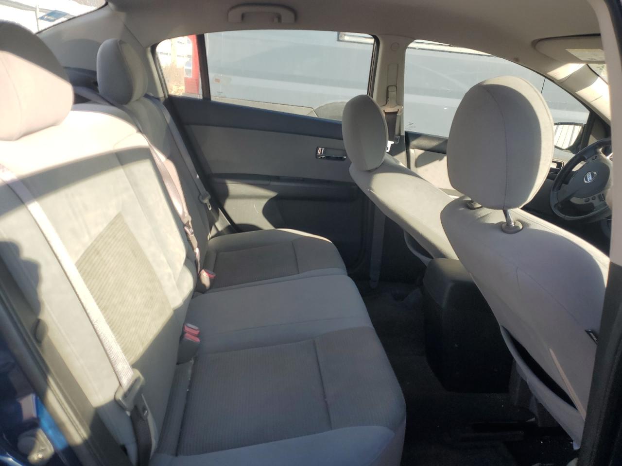 2010 Nissan Sentra - Image 10