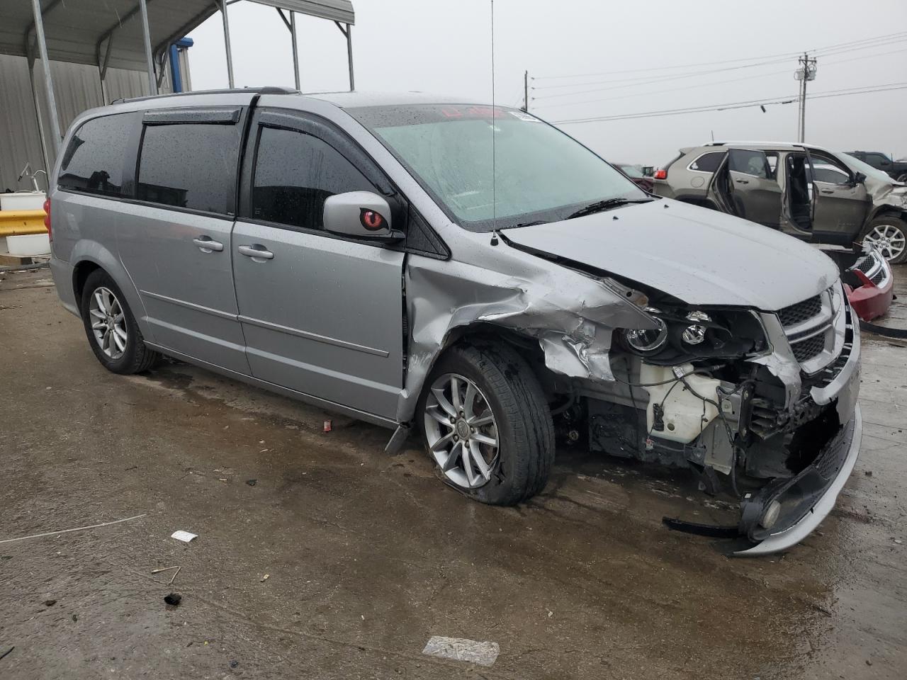2013 Dodge Caravan - Image 4